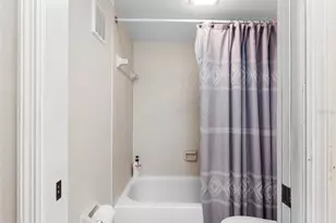 10182 Seminole Island Dr, Largo, FL 33773 - Photo 14