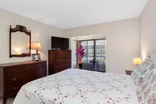 10182 Seminole Island Dr, Largo, FL 33773 - Photo 14