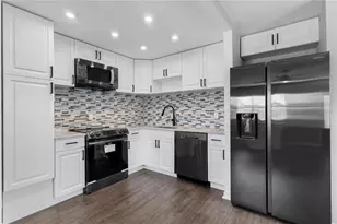 201 Bedford St, Sun City Center, FL 33573 - Photo 10