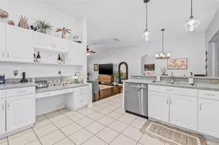 34811 Arbor Green Pl, Zephyrhills, FL 33541 - Photo 10