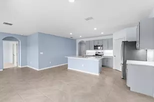 33369 Hamilton Hl Ln, Wesley Chapel, FL 33545 - Photo 8