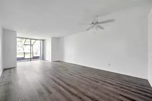 2049 Skimmer Ct W, Clearwater, FL 33762 - Photo 10