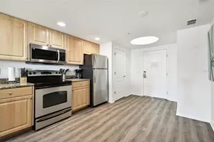 11605 Gulf Blvd, Treasure Island, FL 33706 - Photo 12