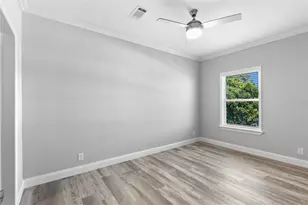 6924 Americana Dr NE, Saint Petersburg, FL 33702 - Photo 34