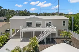 6924 Americana Dr NE, Saint Petersburg, FL 33702 - Photo 2