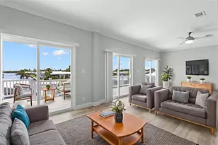 6924 Americana Dr NE, Saint Petersburg, FL 33702 - Photo 14