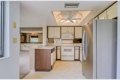 700 Starkey Road #1145, Largo, FL 33771 - Photo 6