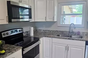 4510 W Clifton St, Tampa, FL 33614 - Photo 8