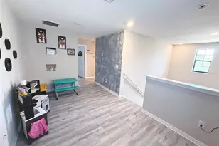 10221 Carloway Hills Dr, Wimauma, FL 33598 - Photo 12