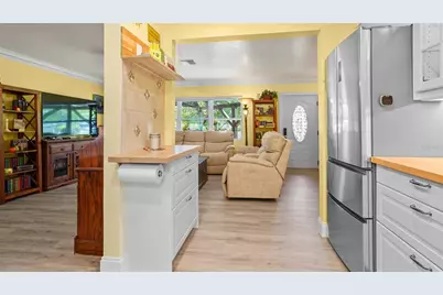 5501 Highland Street S, Saint Petersburg, FL 33705 - Photo 10