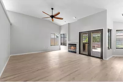 15846 Glenarn Drive, Tampa, FL 33618 - Photo 10