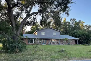 10596 Nina St, Seminole, FL 33778 - Photo 2