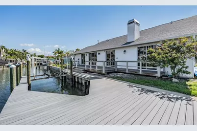 2127 Lagoon Drive, Dunedin, FL 34698 - Photo 2