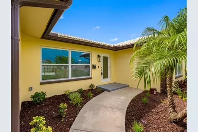 5207 Denver Street NE, Saint Petersburg, FL 33703 - Photo 2