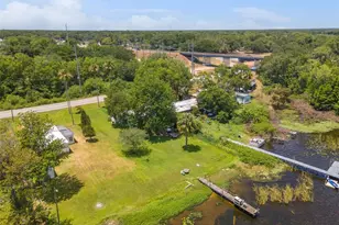 7570 Berkley Rd, Polk City, FL 33868 - Photo 16