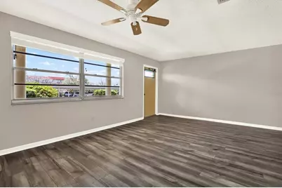 2960 59th Street S #108, Gulfport, FL 33707 - Photo 6