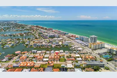 141 175th Avenue E, Redington Shores, FL 33708 - Photo 40