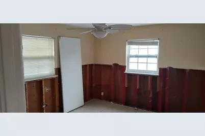 7623 Gulf Boulevard, Saint Pete Beach, FL 33706 - Photo 10