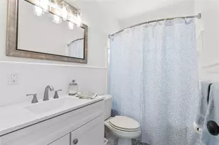 7950 Causeway Blvd N, Saint Petersburg, FL 33707 - Photo 20