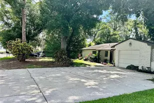 17017 Paula Ln, Lutz, FL 33558 - Photo 2