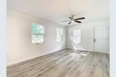 2101 E Ellicott Street, Tampa, FL 33610 - Photo 4