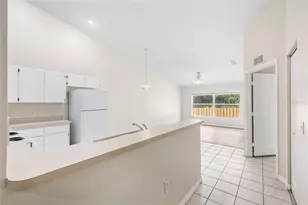 37228 Grassy Hill Ln, Dade City, FL 33525 - Photo 4