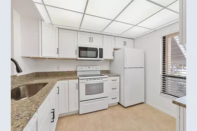 316 Kelsey Way #316, Sun City Center, FL 33573 - Photo 4