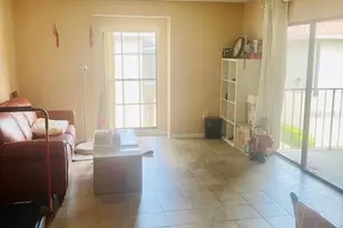 4007 Ashford Green Pl, Tampa, FL 33613 - Photo 4