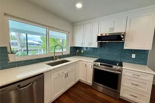 613 Kingston Ct, Apollo Beach, FL 33572 - Photo 6