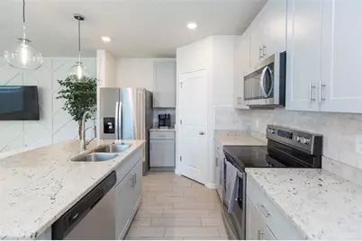 2760 Emory Sound Place, Brandon, FL 33510 - Photo 10