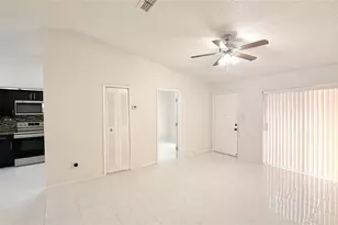 7715 Gulf Ct, Temple Terrace, FL 33637 - Photo 4