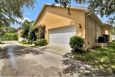 7310 S Shamrock Road, Tampa, FL 33616 - Photo 10