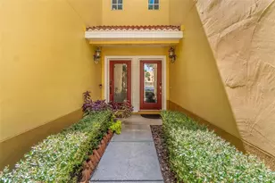 3330 Las Campos Pl, Tampa, FL 33611 - Photo 2