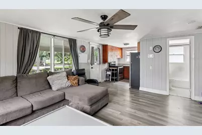 4081 41st Avenue N, Saint Petersburg, FL 33714 - Photo 4