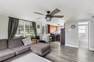 4081 41st Ave N, Saint Petersburg, FL 33714 - Photo 4