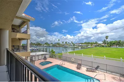 300 Capri Boulevard #8, Treasure Island, FL 33706 - Photo 10