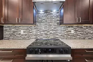 8421 Marlanas Pl, Tampa, FL 33637 - Photo 8