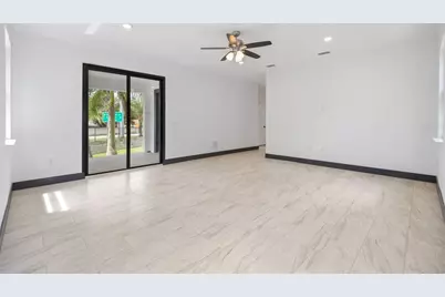 8421 Marlanas Place, Tampa, FL 33637 - Photo 12