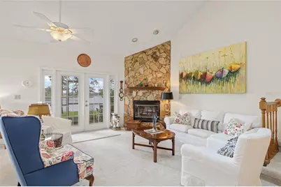 699 Malta Court NE, Saint Petersburg, FL 33703 - Photo 6