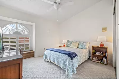 699 Malta Court NE, Saint Petersburg, FL 33703 - Photo 12