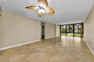 14130 Rosemary Ln, Largo, FL 33774 - Photo 4