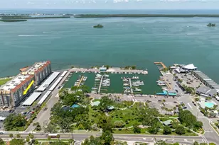 632 Edgewater Dr, Dunedin, FL 34698 - Photo 2