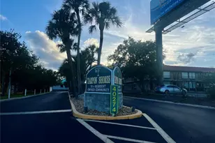 209 Seagull Dr, Tarpon Springs, FL 34689 - Photo 2