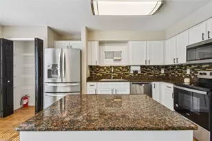7842 Carriage Pointe Dr, Gibsonton, FL 33534 - Photo 22