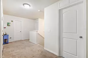 12925 Keefer Ct, Spring Hill, FL 34609 - Photo 18