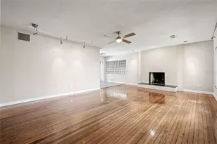 135 Aranda St NE, Saint Petersburg, FL 33704 - Photo 4