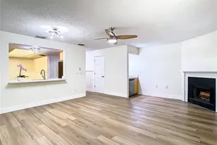 11237 Cedar Hollow Ln, Tampa, FL 33618 - Photo 8