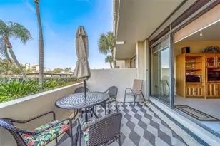400 Island Way, Clearwater Beach, FL 33767 - Photo 6