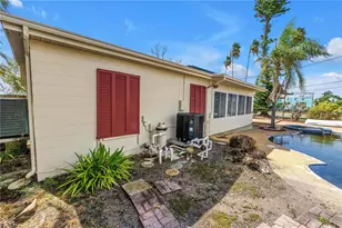 557 Crystal Dr, Madeira Beach, FL 33708 - Photo 20