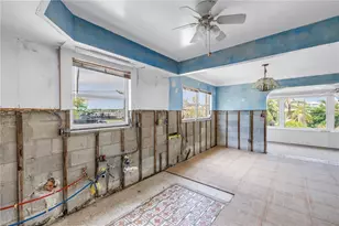 557 Crystal Dr, Madeira Beach, FL 33708 - Photo 32